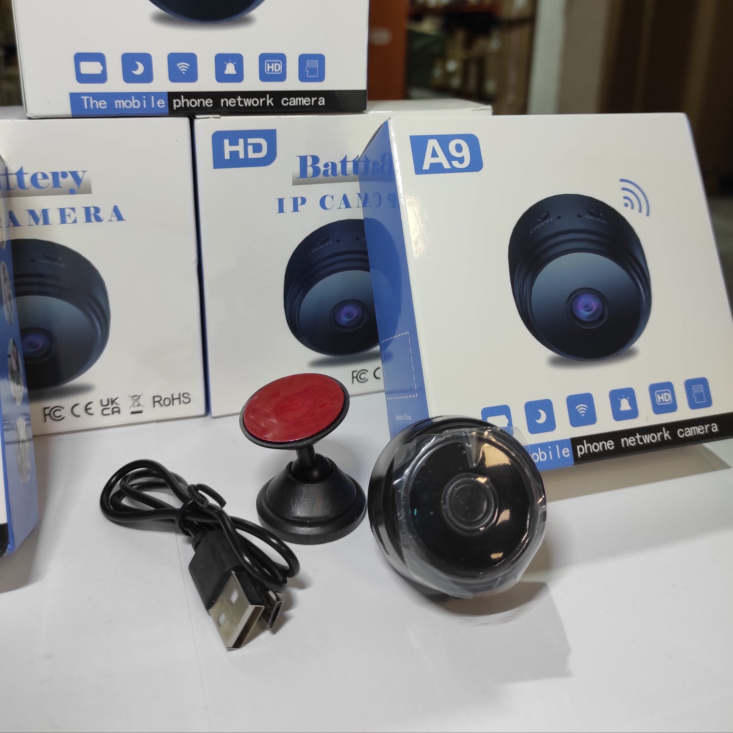 “Bebés y mascotas siempre vigilados - Mini Cámara de Seguridad 1080P”
